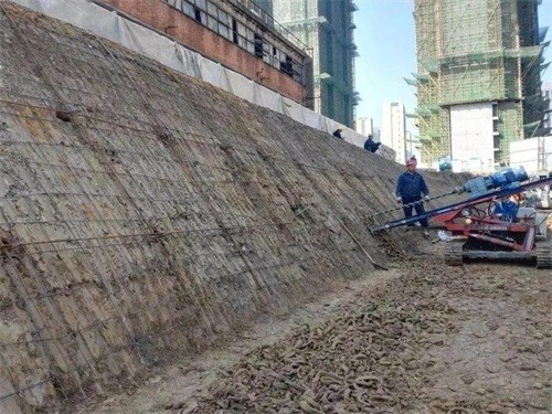 平房建筑边坡支护